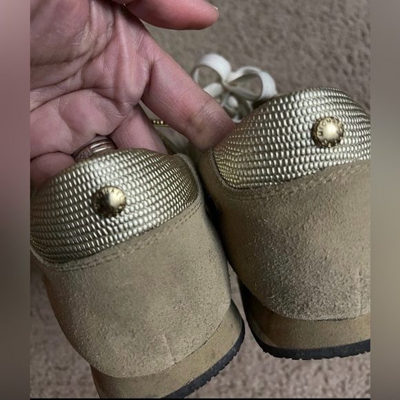 Authentic Women's MICHAEL KORS Lace up Sneakers - Picture 5 of 8